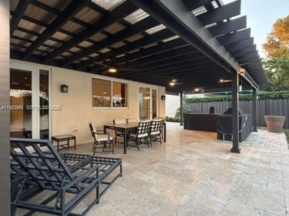 5907 NW 110th Ct, Doral FL 33178