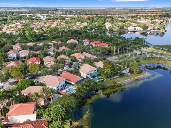 5907 NW 110th Ct, Doral FL 33178