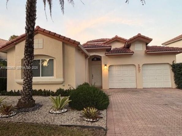 5907 NW 110th Ct, Doral FL 33178