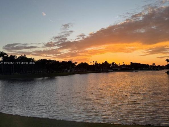 5907 NW 110th Ct, Doral FL 33178