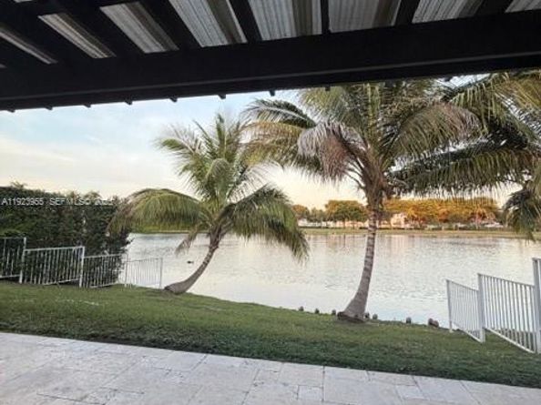 5907 NW 110th Ct, Doral FL 33178