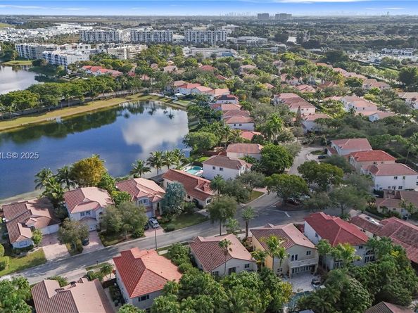 5907 NW 110th Ct, Doral FL 33178