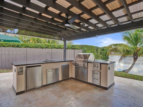 5907 NW 110th Ct, Doral FL 33178