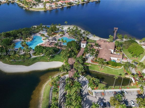 5907 NW 110th Ct, Doral FL 33178