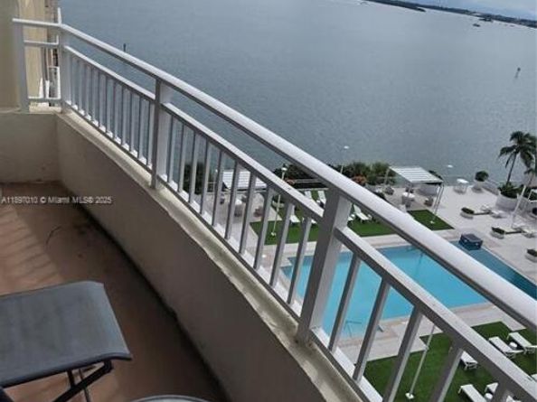 770 Claughton Island Dr 1010, Miami FL 33131