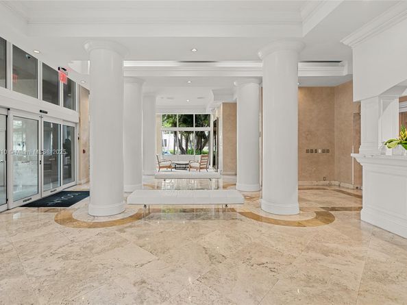 770 Claughton Island Dr 1010, Miami FL 33131