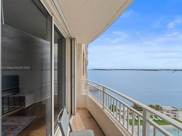 770 Claughton Island Dr 1010, Miami FL 33131