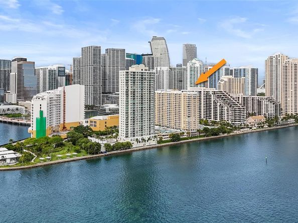 770 Claughton Island Dr 1010, Miami FL 33131