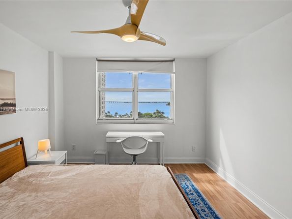 770 Claughton Island Dr 1010, Miami FL 33131