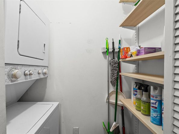770 Claughton Island Dr 1010, Miami FL 33131