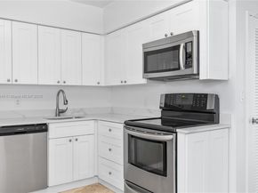 5700 Collins 10D, Miami Beach FL 33140