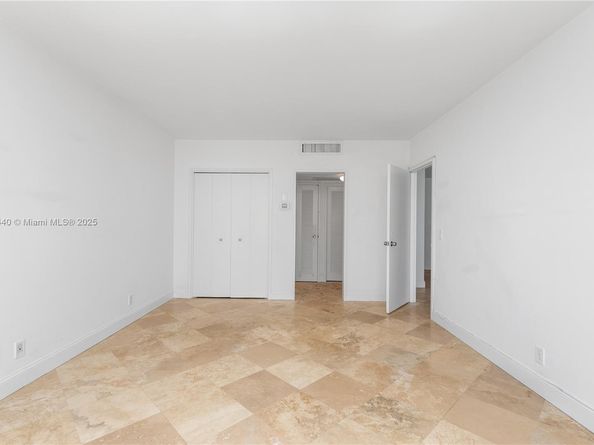 5700 Collins 10D, Miami Beach FL 33140