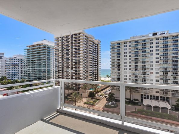 5700 Collins 10D, Miami Beach FL 33140