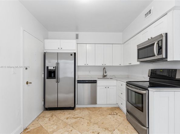 5700 Collins 10D, Miami Beach FL 33140