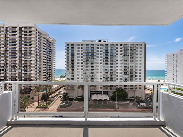 5700 Collins 10D, Miami Beach FL 33140