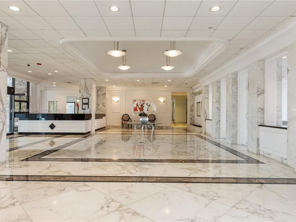 5700 Collins 10D, Miami Beach FL 33140
