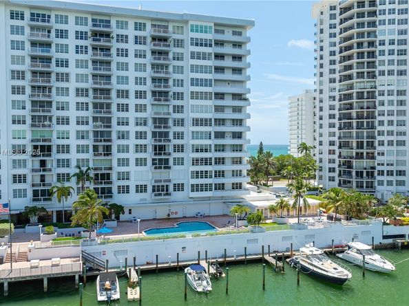 5700 Collins 10D, Miami Beach FL 33140