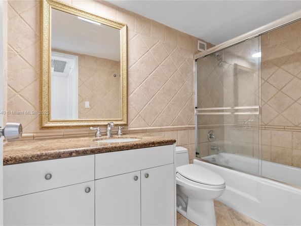 5700 Collins 10D, Miami Beach FL 33140