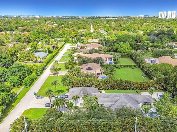 11231 NW 19th Ct, Plantation FL 33323