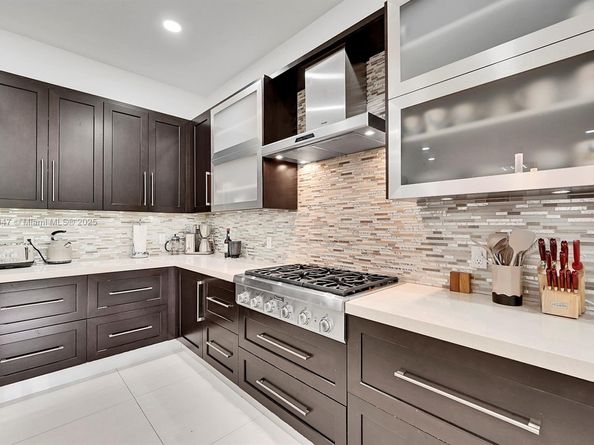 11231 NW 19th Ct, Plantation FL 33323
