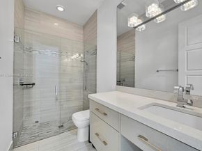 11231 NW 19th Ct, Plantation FL 33323