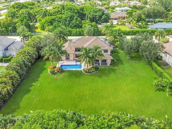 11231 NW 19th Ct, Plantation FL 33323