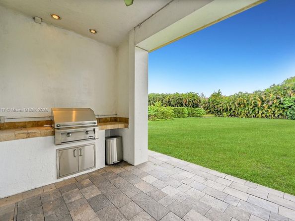 11231 NW 19th Ct, Plantation FL 33323