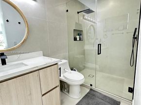 8320 Taft St, Pembroke Pines FL 33024