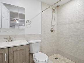 941 E 16th Pl, Hialeah FL 33010