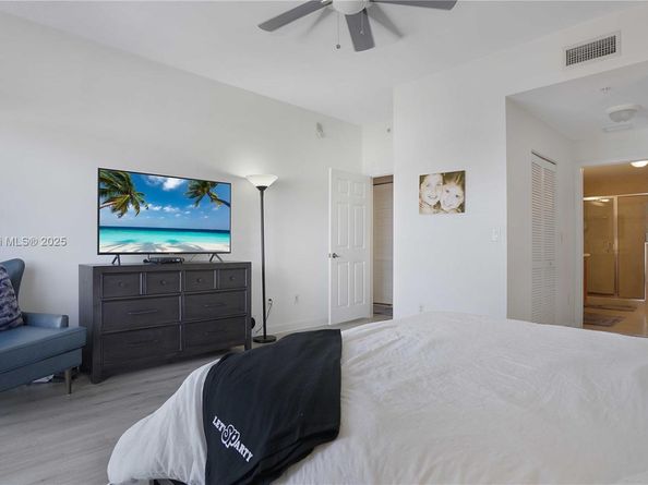8390 SW 72nd Ave 811, Miami FL 33143