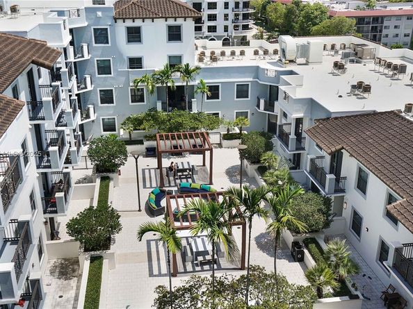 8390 SW 72nd Ave 811, Miami FL 33143