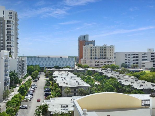 8390 SW 72nd Ave 811, Miami FL 33143