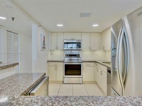 20850 San Simeon Way 5065, Miami FL 33179