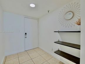 20850 San Simeon Way 5065, Miami FL 33179
