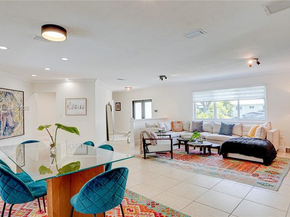 9573 SW 57th St, Miami FL 33173