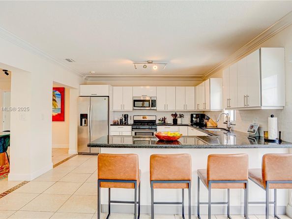 9573 SW 57th St, Miami FL 33173