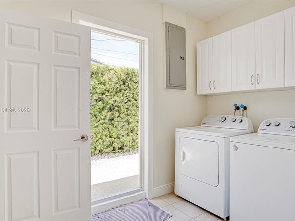 9573 SW 57th St, Miami FL 33173