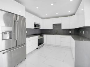 365 SW 17th Ave, Homestead FL 33030