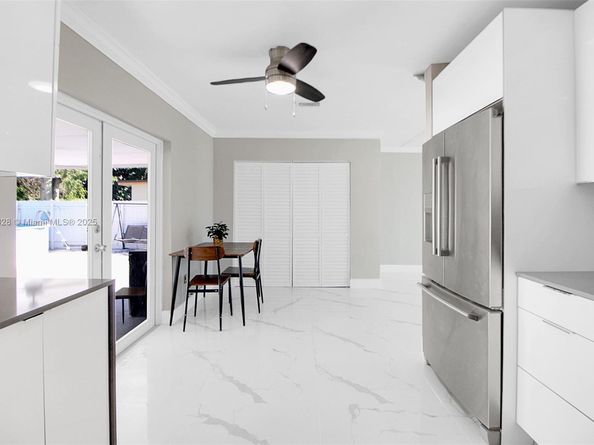 365 SW 17th Ave, Homestead FL 33030