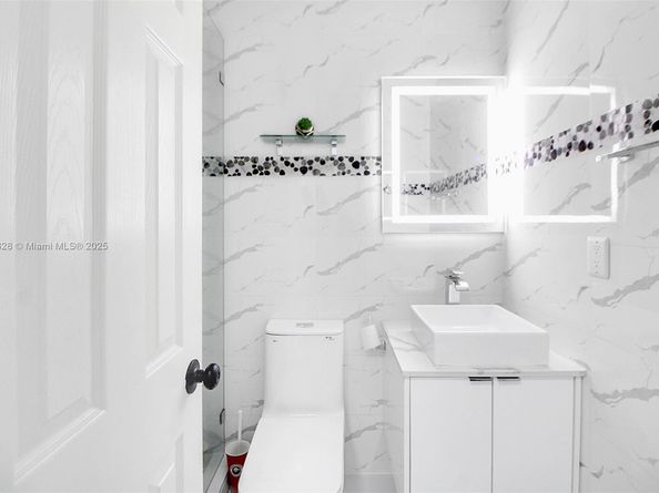 365 SW 17th Ave, Homestead FL 33030