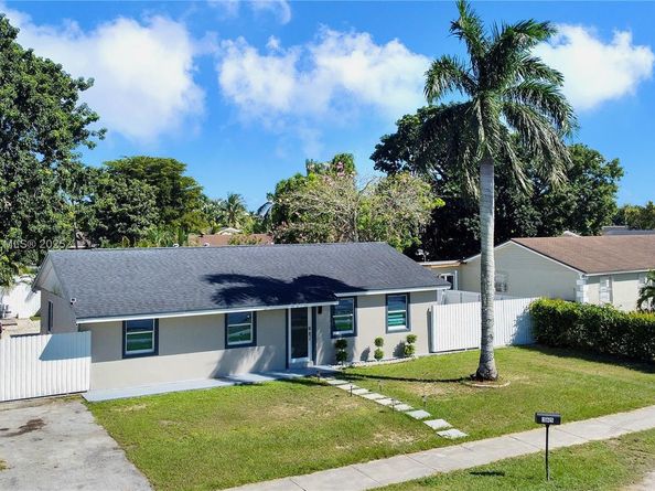 365 SW 17th Ave, Homestead FL 33030