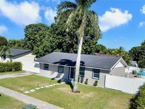 365 SW 17th Ave, Homestead FL 33030