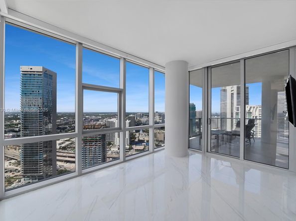 851 NE 1st Ave 4401/4402, Miami FL 33132