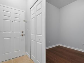 8395 SW 73rd Ave 314, Miami FL 33143