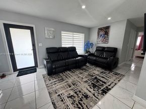 3442 NW 182nd St, Miami Gardens FL 33056