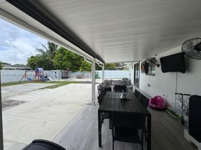 3442 NW 182nd St, Miami Gardens FL 33056