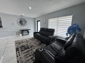 3442 NW 182nd St, Miami Gardens FL 33056
