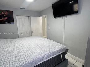 3442 NW 182nd St, Miami Gardens FL 33056