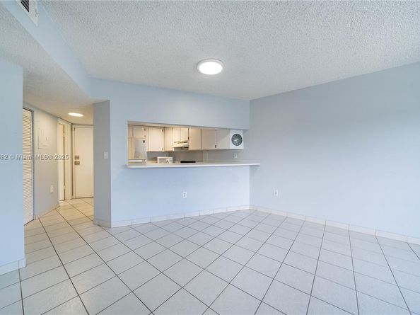 2600 Collins Ave 308, Miami Beach FL 33140