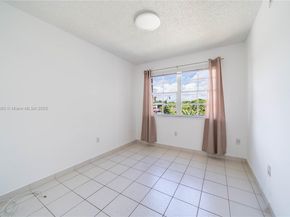 2600 Collins Ave 308, Miami Beach FL 33140